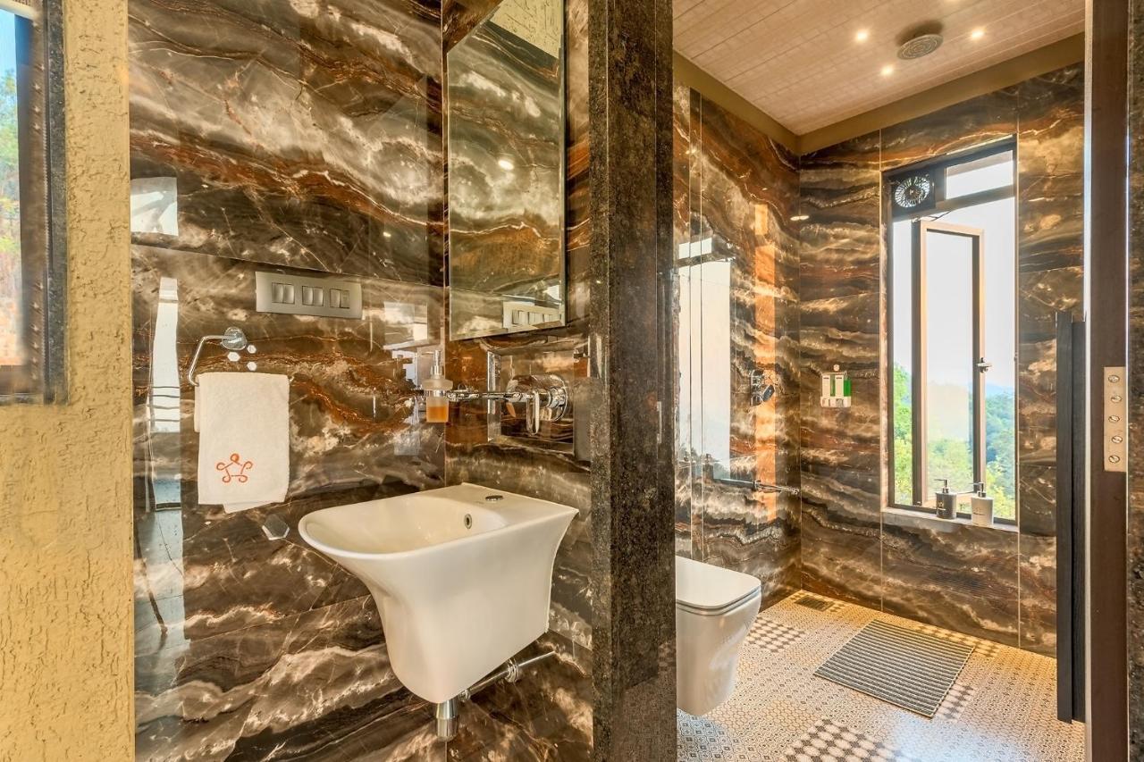 Saffronstays Heavone Trio, Lonavala Exteriör bild