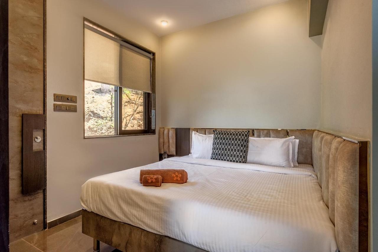 Saffronstays Heavone Trio, Lonavala Exteriör bild